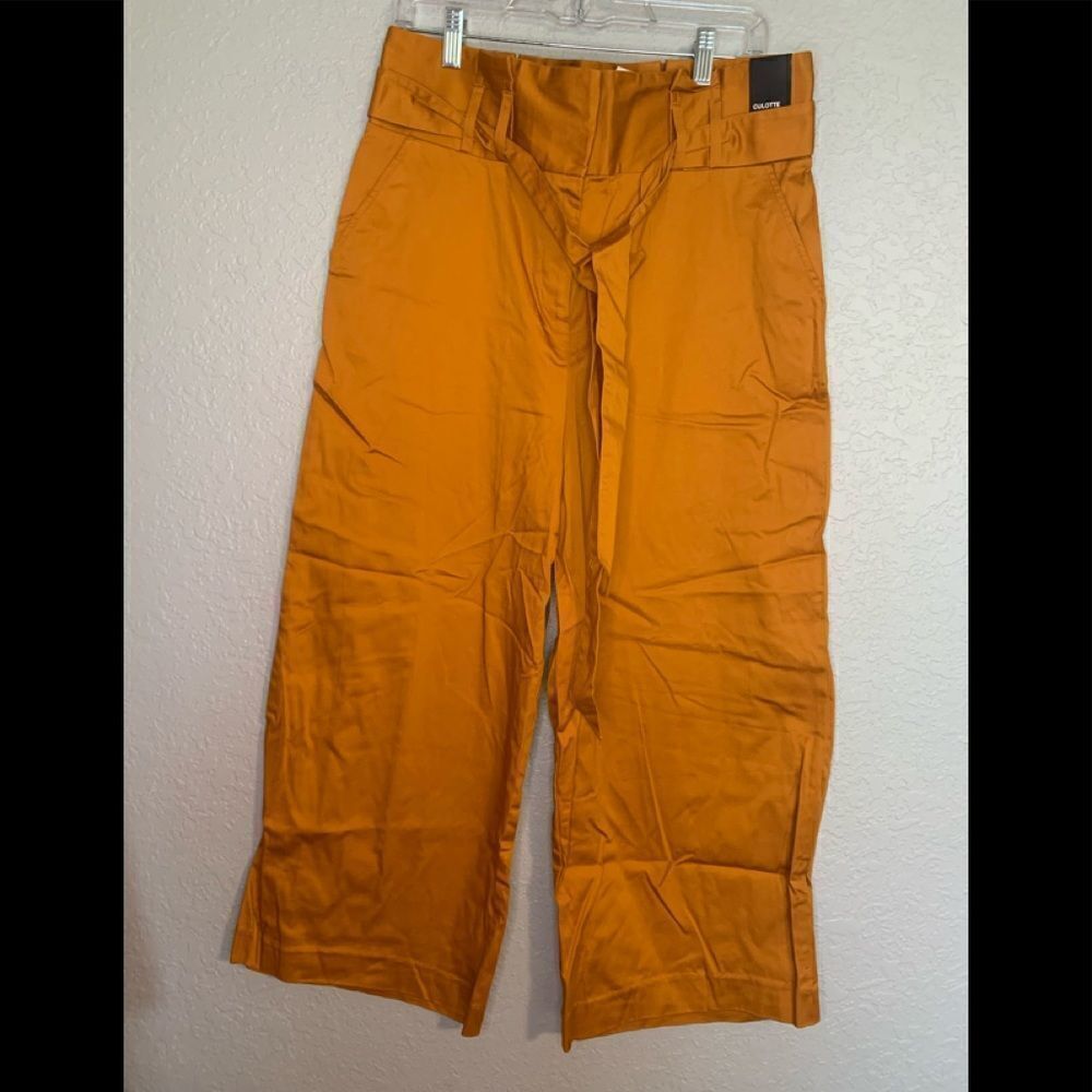 NWT New York‎ & Company  FALL mustard yellow culottes size 10